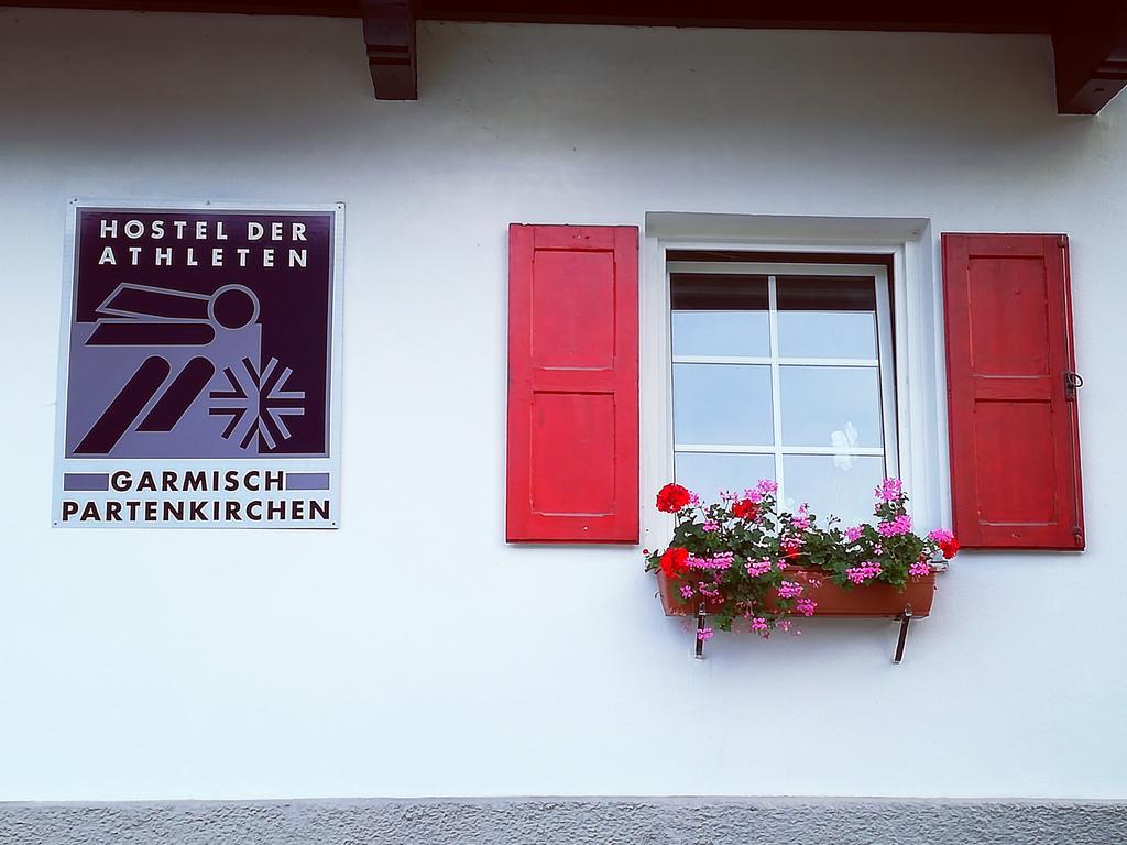 Hostel Der Athleten Garmisch-Partenkirchen Zewnętrze zdjęcie